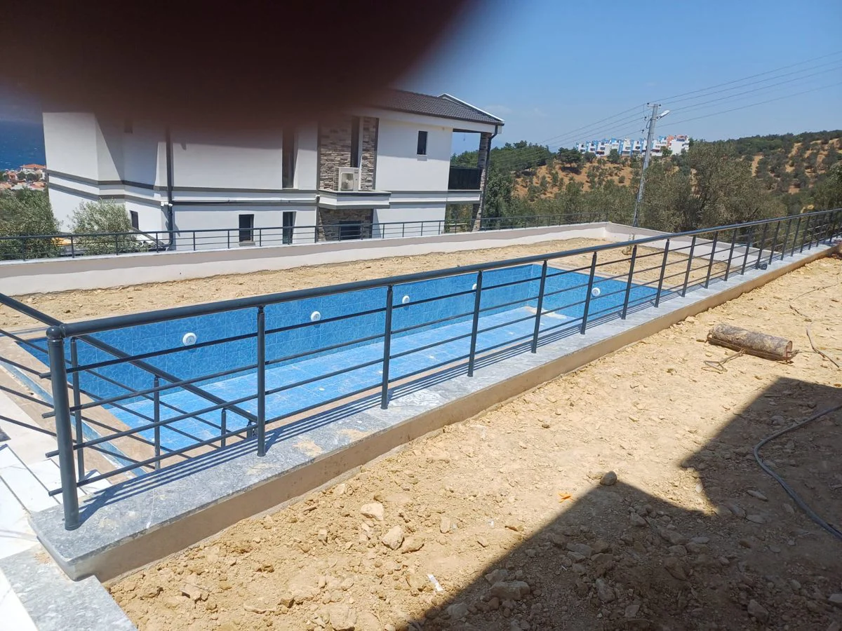 CNC lazer ve alüminyum balkon korkuluğu uygulaması — Edremit