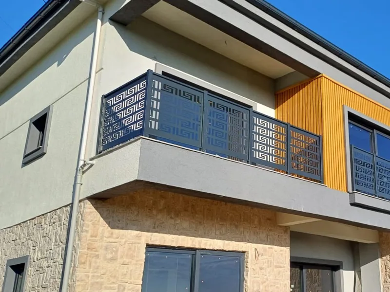 CNC lazer ve alüminyum balkon korkuluğu uygulaması — Edremit