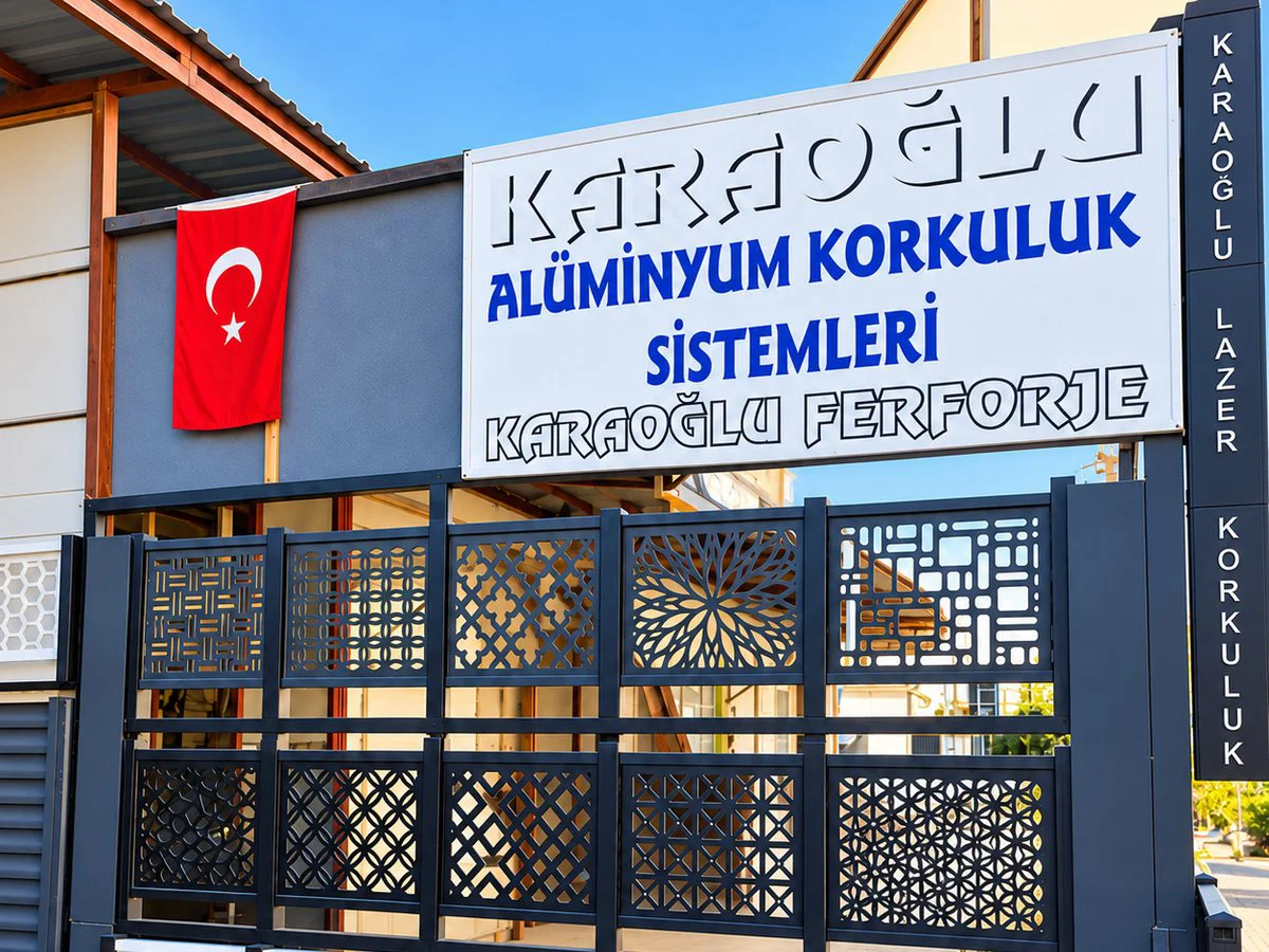 Karaoğlu Alüminyum atölye ve teşhir alanı — Edremit
