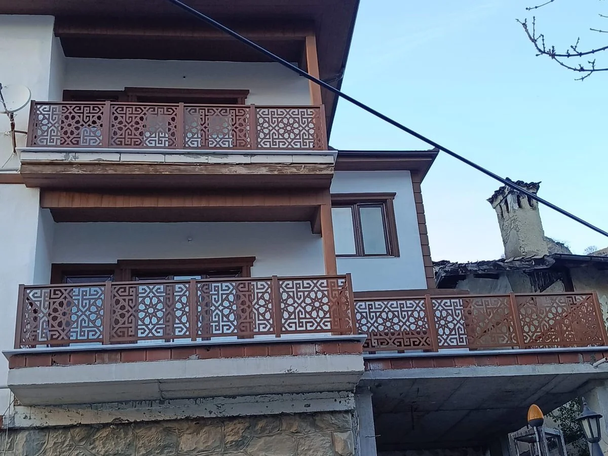 CNC lazer ve alüminyum balkon korkuluğu uygulaması — Edremit